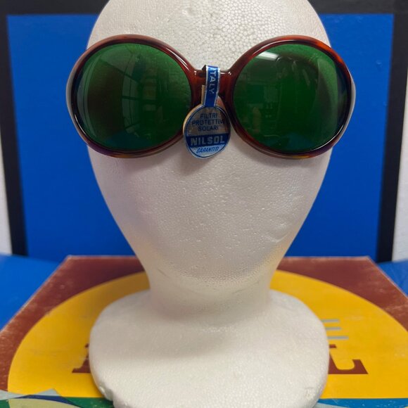 Vintage Oversized Made in Italy Tortoise Shell Plastic Sunglasses from the 1960s main image 6
